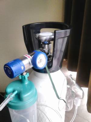 Imagine 1 Kit Oxigenoterapie cu butelie 10L Imagine 1 Kit Oxigenoterapie cu butelie 10L